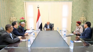 اليمن: الرئيس العليمي يجدد التزام المجلس الرئاسي بدعم جهود توحيد الفصائل المسلحة تحت هيكل قيادة واحدة
