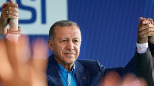 انقرة: أردوغان يحتفي بولاية جديدة، لكن تركيا "لا تزال منقسمة"