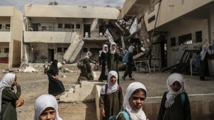 نيويورك: الأمم المتحدة تقول إن أطراف النزاع في اليمن انتهكت 105 منشآت تعليمية وصحية عام 2022