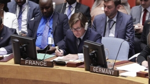 نيويورك: فرنسا تؤكد على ضرورة إنهاء حالة "اللاحرب واللاسلم" في اليمن