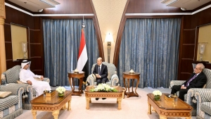 الرياض: السفير الاماراتي يبلغ الرئيس العليمي استجابة بلاده لطلب تسهيل استخدام الوديعة المعلنة للبنك المركزي اليمني