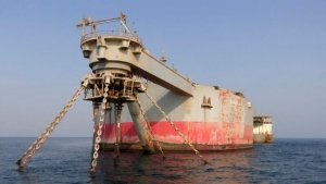 أمستردام: "غرين بيس" تطالب الشركات النفطية العالمية بالمساهمة في تمويل المرحلة التالية من عملية إنقاذ "صافر"