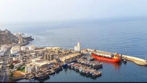 اقتصاد: توقف تصدير النفط يذكي أزمة مالية غير مسبوقة باليمن