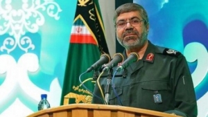 طهران: مسؤول إيراني يهدد باحتجاز السفن الأمريكية بعد نشر واشنطن قوات بحرية إضافية بالشرق الأوسط