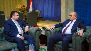 اليمن: الزبيدي يبلغ رئيس الحكومة بان بقاء أي مسؤول خارج البلاد لم يعد مقبولا