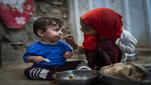 نيويورك: برنامج الأغذية العالمي يقول انه يواجه أزمة تمويلية حادة لعملياته الإنسانية في اليمن