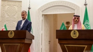 الرياض: وزير الخارجية الإيراني يمدد زيارته يوما آخر ويلتقي بن سلمان