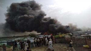 اليمن: حريق يلتهم أكثر من 70 مأوى للنازحين في مأرب