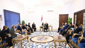 اليمن: الرئيس العليمي يدعو الى مزيد الضغوط الاوروبية لاجبار الحوثيين على الجنوح الى خيار السلام