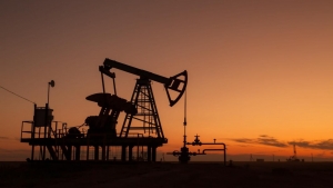 اقتصاد: النفط ينخفض عند التسوية لكنه يحقق مكاسب فصلية بنحو 30%‏