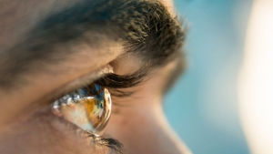 صحة: متى تكون "رفة العين" خطرة؟