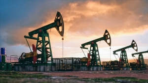 اقتصاد: النفط يتراجع مع انحسار المخاوف من تعطل الإمدادات