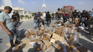 طوفان الاقصى: مسؤول رفيع في الامم المتحدة يقول إن المواطن الفلسطيني العادي في غزة يعيش على قطعتين من الخبز يومياً