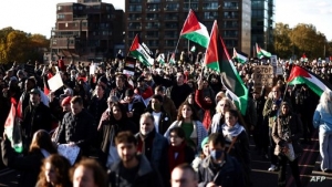 لندن: مظاهرة حاشدة دعما لغزة بعد صدامات مع محتجين يمينيين