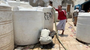 بيروت: هيومن رايتس ووتش تتهم الحكومة اليمنية والانتقالي بالتقاعس عن حق سكان عدن بالكهرباء والمياه
