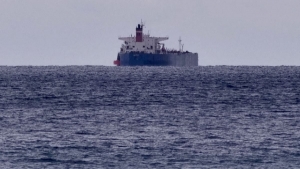 اليمن: الاعلان عن تحرير سفينة نفط مختطفة في خليج عدن خلال عملية إنزال أمريكية