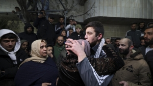 القدس: إسرائيل مستعدة لتمديد الهدنة في غزة لعدة أيام إضافية مقابل إطلاق سراح 20 من الرهائن