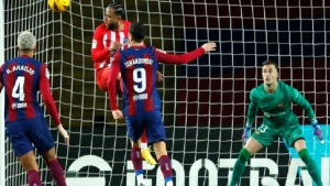رياضة: برشلونة يكرس عقدة أتلتيكو مدريد بهدف فيليكس في الدوري الإسباني