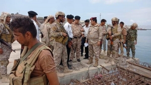 اليمن:  مصدر عسكري مسؤول ينفي مشاركة الحكومة في تحالف دولي مرتقب لحماية الملاحة الدولية
