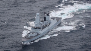لندن: هيئة بريطانية تعلن عن انفجار وإطلاق صواريخ تجاه سفينة قرب الحديدة