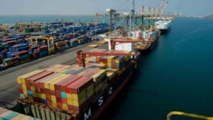 اليمن: الحكومة تعلن استئناف دخول السفن مباشرة الى ميناء عدن دون اخضاعها للتفتيش في موانئ المنطقة
