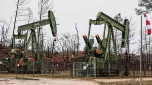 اقتصاد: انخفاض أسعار النفط 2% عند التسوية والأنظار تترقب تطورات البحر الأحمر