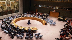 نيويورك: أمريكا تعتزم طرح مشروع قرار في مجلس الأمن يدين هجمات الحوثيين على السفن