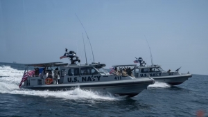 المنامة: القيادة المركزية تعلن "فقدان" اثنين من البحرية الأمريكية قبالة سواحل الصومال