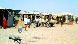 اليمن: الحكومة ومفوضية اللاجئين تطلقان مشروع التشميس في مخيم خرز بلحج
