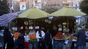 القاهرة: الدولار يتسبب في ارتفاع غير مسبوق لأسعار أهم مكونات الطعام في البلاد