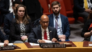 نيويورك: الولايات المتحدة تطالب بممارسة الضغوط على إيران لإجبار الحوثيين على وقف هجماتهم ضد الملاحة الدولية