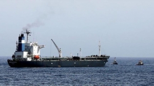 لندن: تعرض سفينة لهجوم بصاروخين قرب اليمن