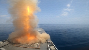 بروكسل: فرقاطتين فرنسية وألمانية تدمران 3 صواريخ بالستية وسفينة حربية للحوثيين في البحر الأحمر