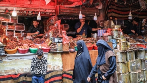 تقرير: قبل "موسم الجوع".. أيام رمضانية عصيبة في حياة اليمنيين