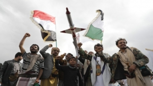 تحليل: سياسة الغرب تجاه الحوثيين بلا دفة في البحر الأحمر