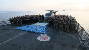 المنامة: القوات البحرية المشتركة تضبط ألفي كيلوغرام من المخدرات في بحر العرب