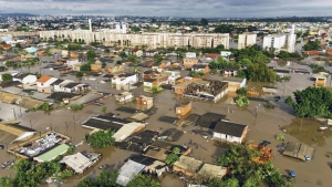برازيليا: البرازيل تسارع الزمن لإغاثة المتضررين من فيضانات خلفت نحو 70 قتيلا و80 ألف نازح
