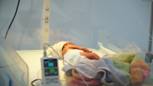 اليمن: "أطباء بلا حدود" تبدأ نقل خدماتها الطبية للأمهات والأطفال إلى مستشفى المخا العام بتعز