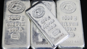 اقتصاد: أسعار الفضة تصل إلى أعلى مستوياتها منذ عام 2013.. ماذا حدث؟