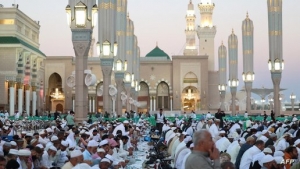 طهران: السعودية ترحل صحفيين إيرانيين بعد واقعة في المسجد النبوي