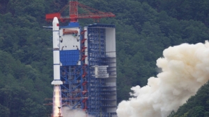 منوعات: الصين وفرنسا تطلقان قمرا اصطناعيا لرصد أقوى انفجارات الكون