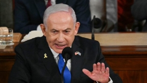 واشنطن: نتنياهو يندد باتهامات "الإبادة" ويهاجم الجنائية الدولية.. ويطالب أمريكا بأسلحة لـ"إنهاء المهمة في غزة"