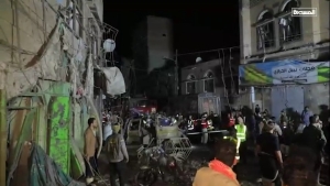 اليمن: 12 قتيلاً و30 جريحاً جراء غارات أميركية على سوق وسط صنعاء