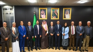 الرياض: السفير السعودي لدى اليمن يؤكد على جهود بلاده المتواصلة لدعم مسار السلام في اليمن