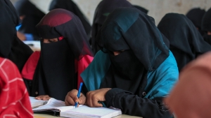 اليمن: أكثر من مليون امرأة سيفقدن خدمات الصحة الإنجابية والحماية جراء توقف التمويل الأمريكي