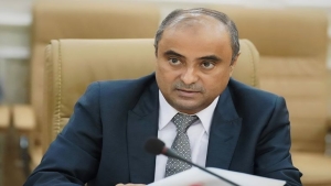 الرياض: بن بريك يحذر من تفاقم الأزمة الإنسانية بسبب تهديدات الحوثيين لمنشآت النفط