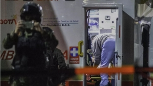 بوغوتا: مرشح رئاسي يصاب برصاصتين في رأسه خلال تجمع انتخابي في كولومبيا