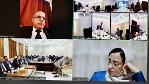 اليمن: الرئيس العليمي يقول إن هجمات الحوثيين على منشآت تصدير النفط أغرقت البلاد بأزمة تمويلية