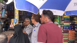 اليمن: سلطات الأمن في المهرة تنفذ حملة رقابية لضبط الأسعار وتحتجز عشرات المخالفين