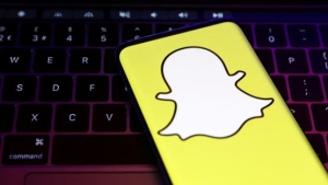 تكنولوجيا: "سناب شات" يطلق ميزة للاحتفاظ اللانهائي بالرسائل وأخرى للسلاسل الجماعية